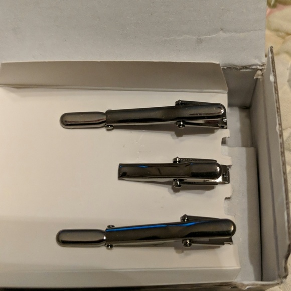Lot of 4 NIB Tie Clips - Picture 2 of 2